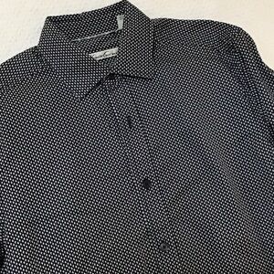 Kenneth Cole Black & White Micro-Pattern Long Sleeve Button-Up Shirt